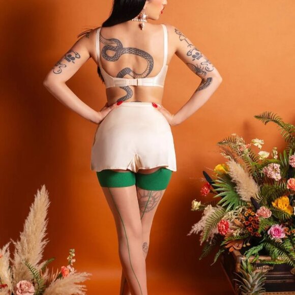 What Katie Did Peach Cream 1940s French Knickers Silk Shorts XL - Picture 3 of 3